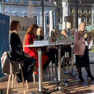 ARBITRALWOMEN & ARBCEE BREAKFAST DISCUSSION Beyond the Case File: How Arbitration Practitioners Attract and Retain Clients